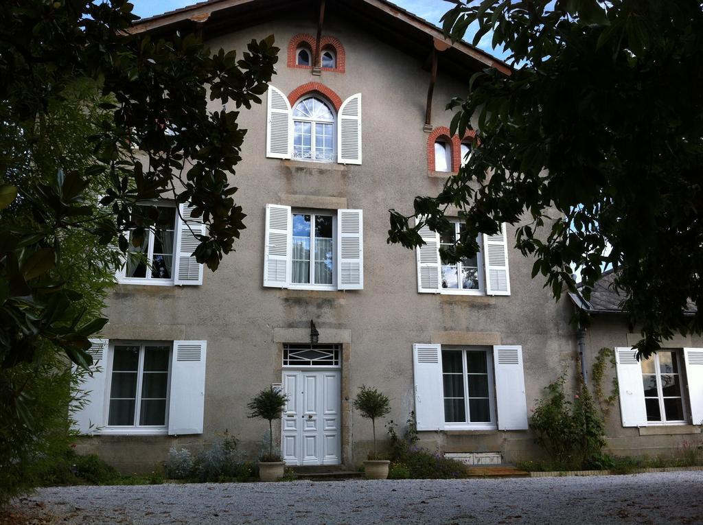 Le Clos De La Muse Saint-Junien Exteriör bild