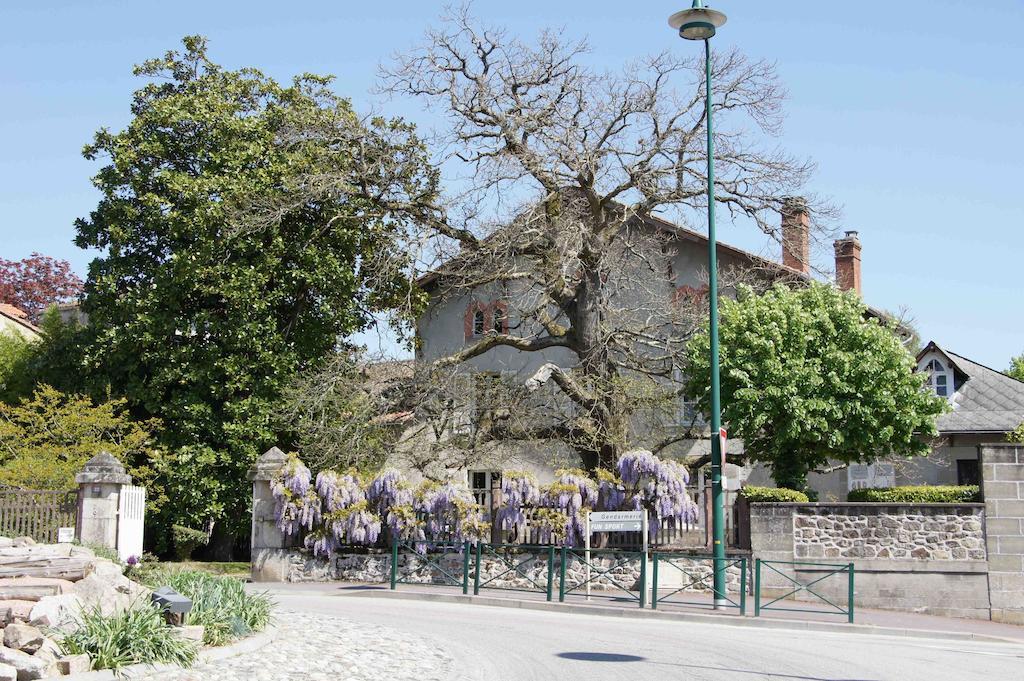 Le Clos De La Muse Saint-Junien Exteriör bild